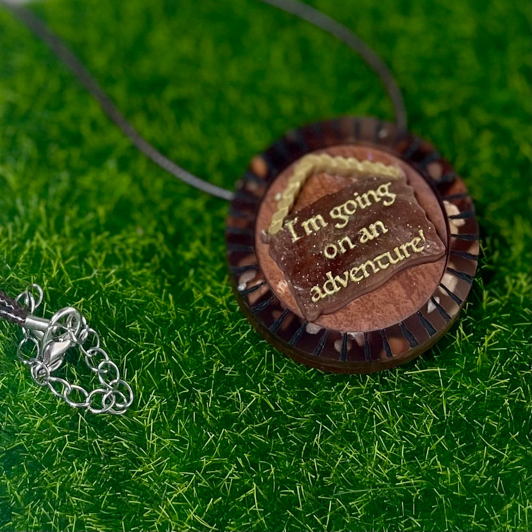 *NEW* Going On An Adventure Brooch/Pendant