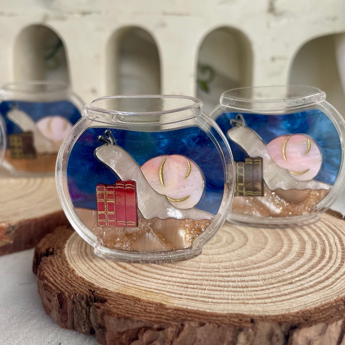 *NEW* Fishbowl Readers Brooch - Snail