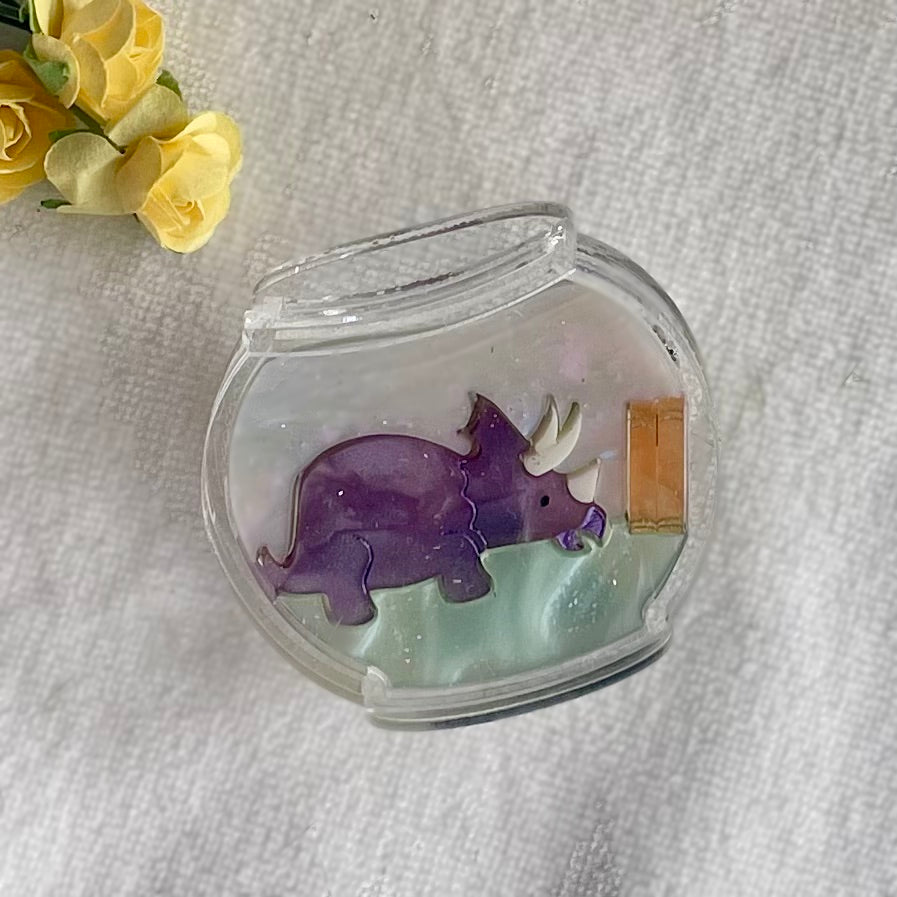 *NEW* Fishbowl Readers Brooch - Trike