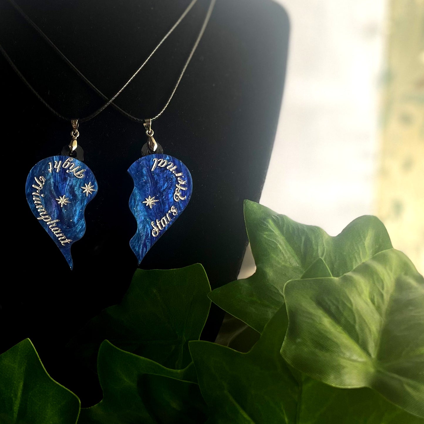 Officially Licensed Sarah J. Maas Night & Stars Pendant Set
