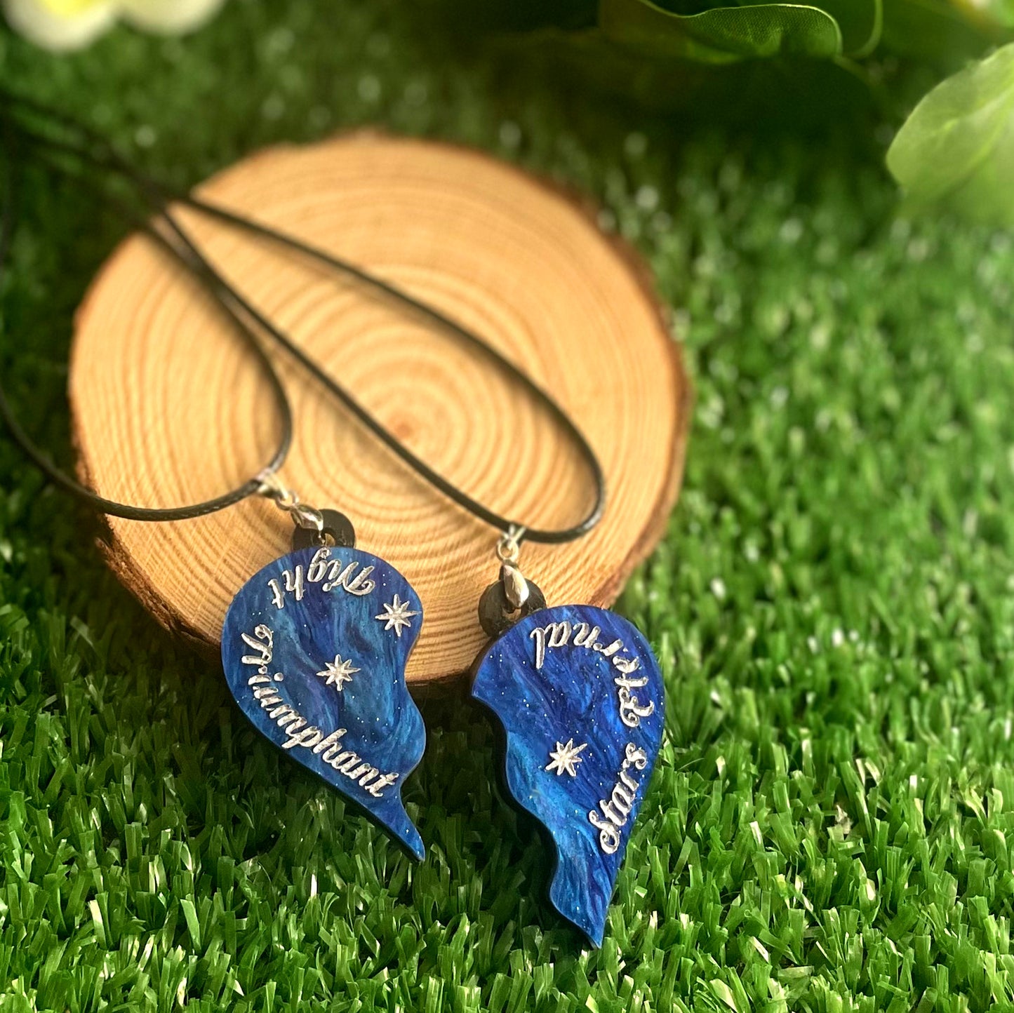 Officially Licensed Sarah J. Maas Night & Stars Pendant Set