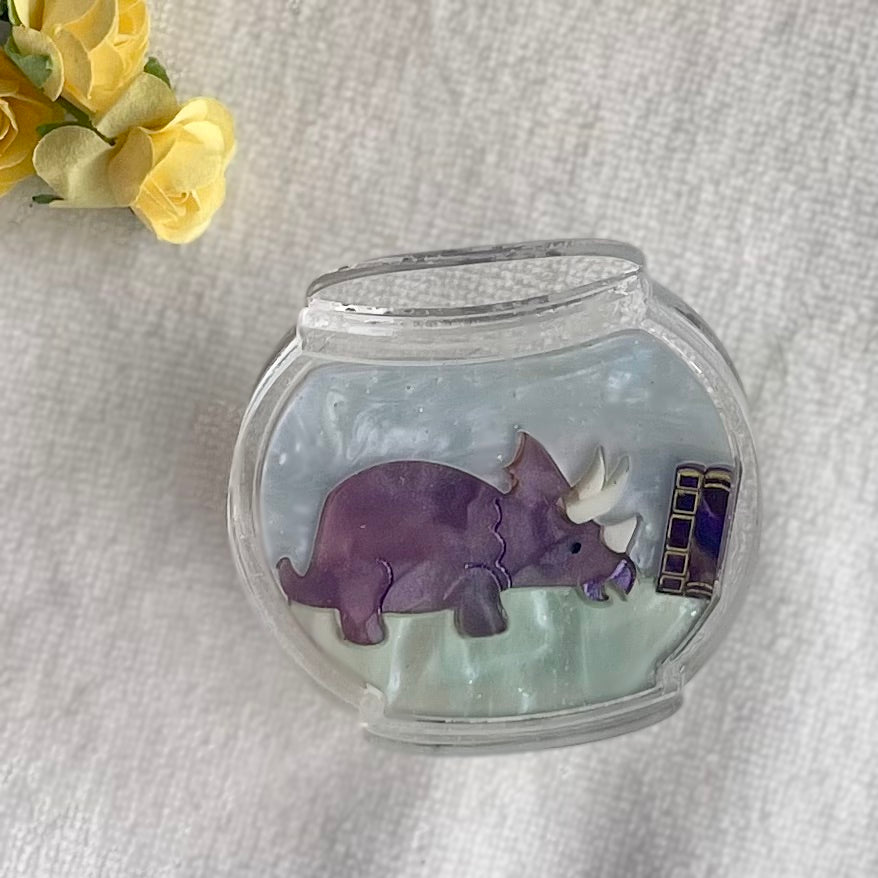 *NEW* Fishbowl Readers Brooch - Trike